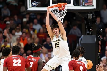 世界杯手机直播-西班牙大三冠军中锋将参加NBA选秀大会，但他也保留了返校资格？